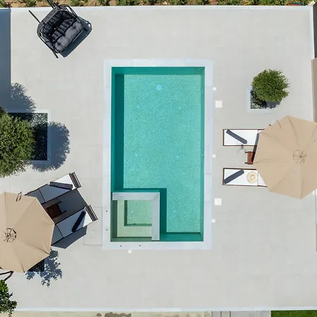 Luxury Waterfalls Villa Privet Pool Jacuzzi